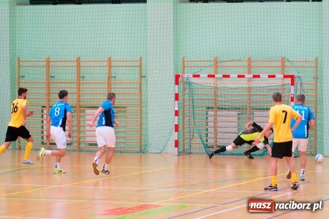 Zdjęcie w galerii na portalu naszraciborz.pl: HLPN: Pechowy piątek debiutantów I ligi wiadomości z regionu