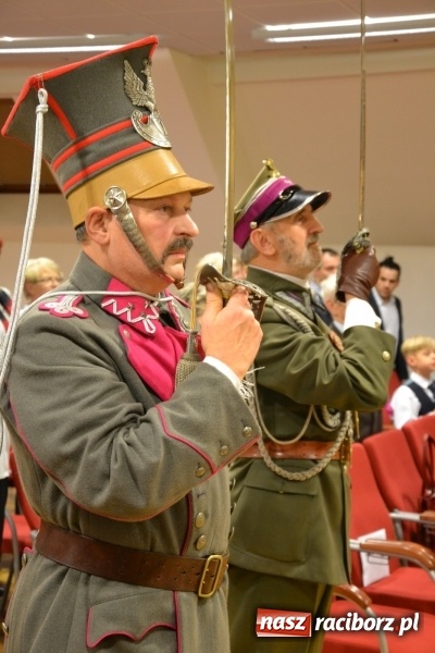 Zdjęcie w galerii na portalu naszraciborz.pl: Ta, co nie zginęła - Polska. Widowisko patriotyczne na Zamku Piastowskim wiadomości z regionu
