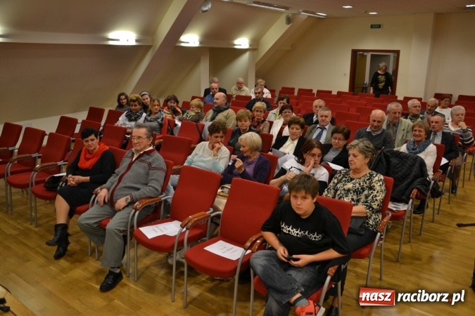 Zdjęcie w galerii na portalu naszraciborz.pl: Ta, co nie zginęła - Polska. Widowisko patriotyczne na Zamku Piastowskim wiadomości z regionu