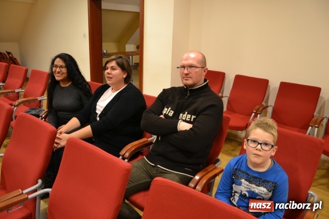 Zdjęcie w galerii na portalu naszraciborz.pl: Ta, co nie zginęła - Polska. Widowisko patriotyczne na Zamku Piastowskim wiadomości z regionu