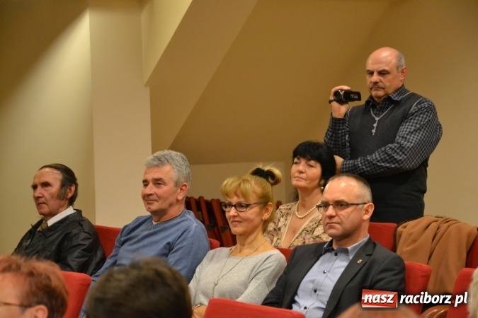 Zdjęcie w galerii na portalu naszraciborz.pl: Ta, co nie zginęła - Polska. Widowisko patriotyczne na Zamku Piastowskim wiadomości z regionu