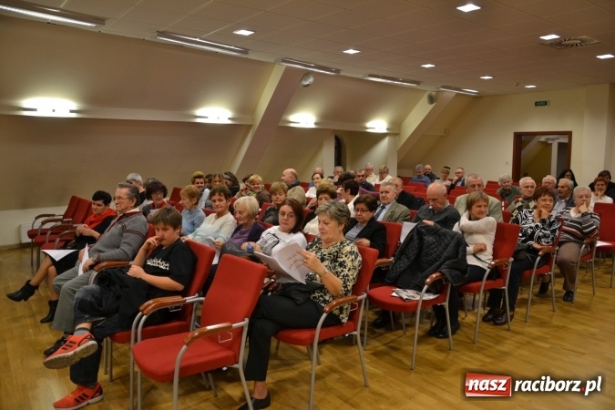 Zdjęcie w galerii na portalu naszraciborz.pl: Ta, co nie zginęła - Polska. Widowisko patriotyczne na Zamku Piastowskim wiadomości z regionu