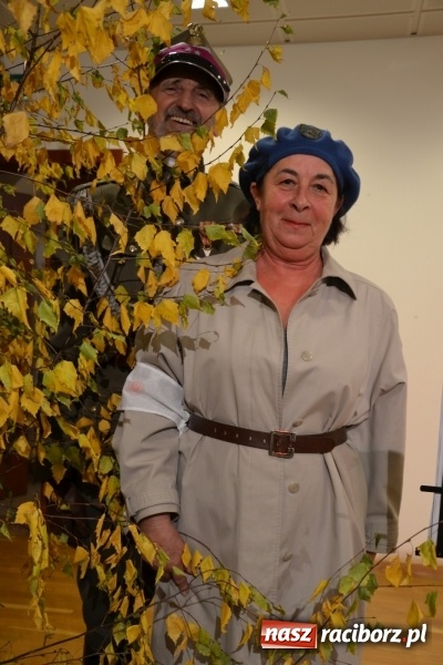 Zdjęcie w galerii na portalu naszraciborz.pl: Ta, co nie zginęła - Polska. Widowisko patriotyczne na Zamku Piastowskim wiadomości z regionu