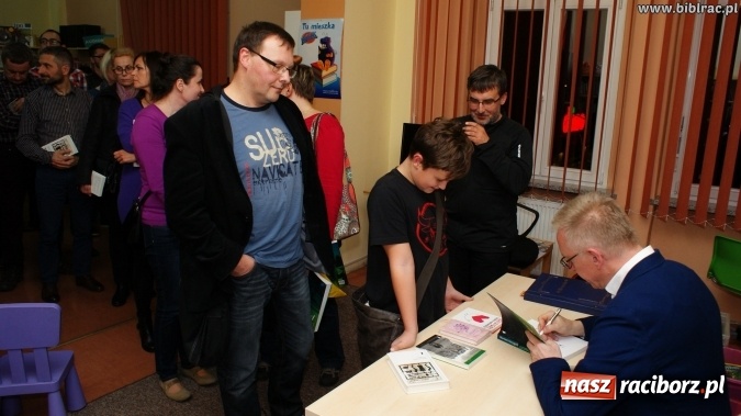 Zdjęcie w galerii na portalu naszraciborz.pl: Czeska Noc w Bibliotece, czyli zr&oacute;b sobie raj wiadomości z regionu
