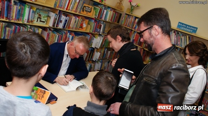 Zdjęcie w galerii na portalu naszraciborz.pl: Czeska Noc w Bibliotece, czyli zr&oacute;b sobie raj wiadomości z regionu