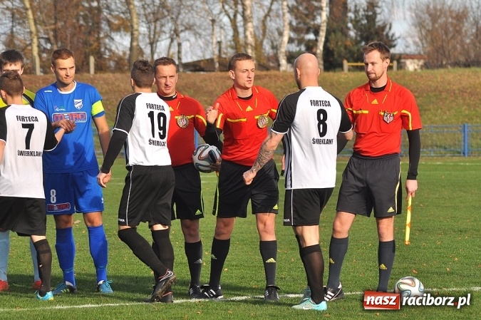 Zdjęcie w galerii na portalu naszraciborz.pl: Niespodzianka przy Srebrnej. Unia przegrała z Fortecą Świerklany wiadomości z regionu