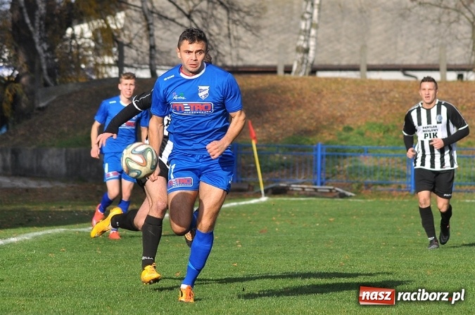 Zdjęcie w galerii na portalu naszraciborz.pl: Niespodzianka przy Srebrnej. Unia przegrała z Fortecą Świerklany wiadomości z regionu