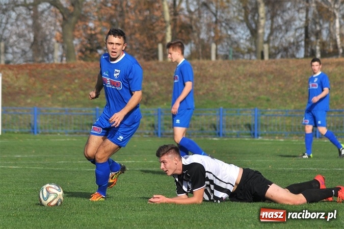 Zdjęcie w galerii na portalu naszraciborz.pl: Niespodzianka przy Srebrnej. Unia przegrała z Fortecą Świerklany wiadomości z regionu
