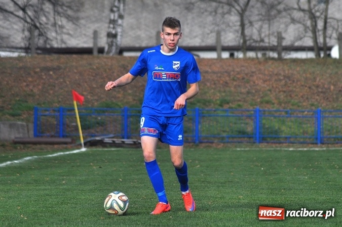 Zdjęcie w galerii na portalu naszraciborz.pl: Niespodzianka przy Srebrnej. Unia przegrała z Fortecą Świerklany wiadomości z regionu