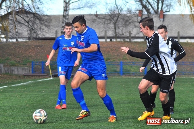 Zdjęcie w galerii na portalu naszraciborz.pl: Niespodzianka przy Srebrnej. Unia przegrała z Fortecą Świerklany wiadomości z regionu