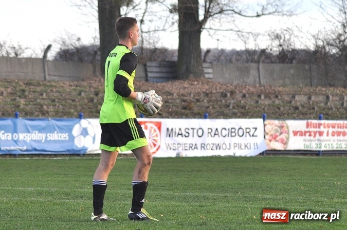 Zdjęcie w galerii na portalu naszraciborz.pl: Niespodzianka przy Srebrnej. Unia przegrała z Fortecą Świerklany wiadomości z regionu