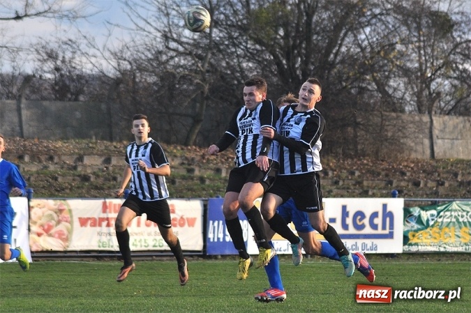 Zdjęcie w galerii na portalu naszraciborz.pl: Niespodzianka przy Srebrnej. Unia przegrała z Fortecą Świerklany wiadomości z regionu