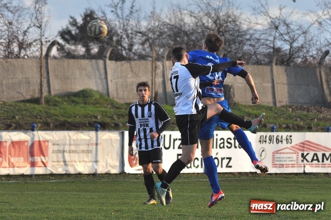 Zdjęcie w galerii na portalu naszraciborz.pl: Niespodzianka przy Srebrnej. Unia przegrała z Fortecą Świerklany wiadomości z regionu