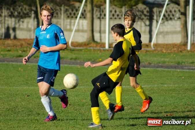 Zdjęcie w galerii na portalu naszraciborz.pl: Piłkarskie szachy w Tworkowie na remis wiadomości z regionu