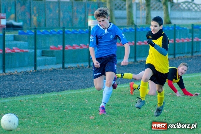 Zdjęcie w galerii na portalu naszraciborz.pl: Piłkarskie szachy w Tworkowie na remis wiadomości z regionu