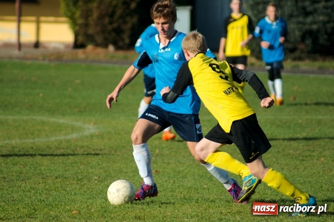Zdjęcie w galerii na portalu naszraciborz.pl: Piłkarskie szachy w Tworkowie na remis wiadomości z regionu