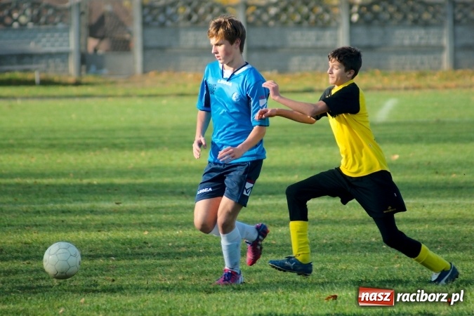 Zdjęcie w galerii na portalu naszraciborz.pl: Piłkarskie szachy w Tworkowie na remis wiadomości z regionu