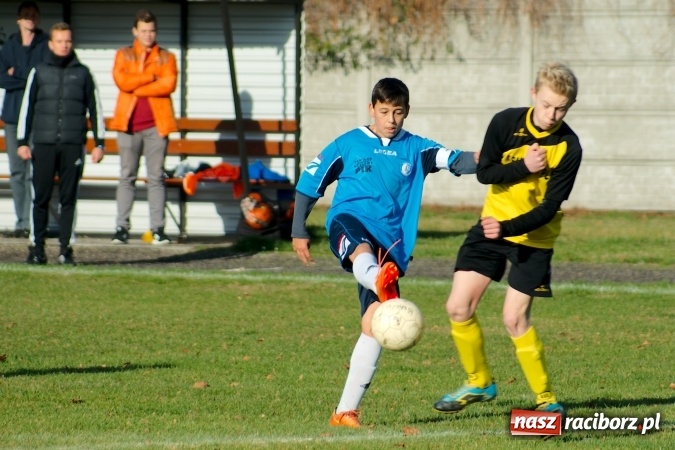 Zdjęcie w galerii na portalu naszraciborz.pl: Piłkarskie szachy w Tworkowie na remis wiadomości z regionu