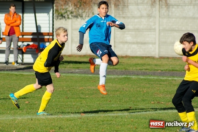 Zdjęcie w galerii na portalu naszraciborz.pl: Piłkarskie szachy w Tworkowie na remis wiadomości z regionu