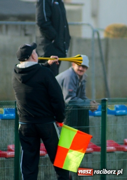 Zdjęcie w galerii na portalu naszraciborz.pl: Piłkarskie szachy w Tworkowie na remis wiadomości z regionu