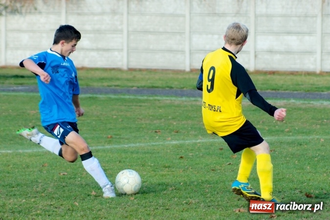 Zdjęcie w galerii na portalu naszraciborz.pl: Piłkarskie szachy w Tworkowie na remis wiadomości z regionu