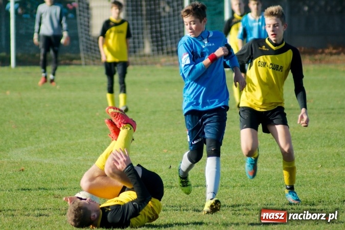 Zdjęcie w galerii na portalu naszraciborz.pl: Piłkarskie szachy w Tworkowie na remis wiadomości z regionu