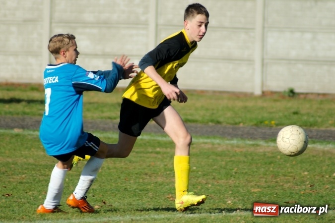 Zdjęcie w galerii na portalu naszraciborz.pl: Piłkarskie szachy w Tworkowie na remis wiadomości z regionu