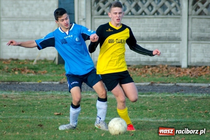 Zdjęcie w galerii na portalu naszraciborz.pl: Piłkarskie szachy w Tworkowie na remis wiadomości z regionu