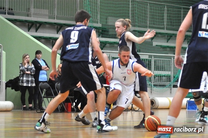 Zdjęcie w galerii na portalu naszraciborz.pl: Pierwsza wygrana Ofensywy w sezonie wiadomości z regionu