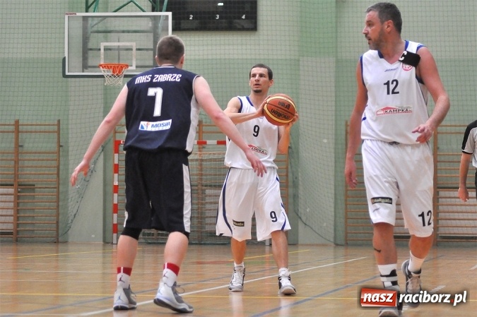 Zdjęcie w galerii na portalu naszraciborz.pl: Pierwsza wygrana Ofensywy w sezonie wiadomości z regionu