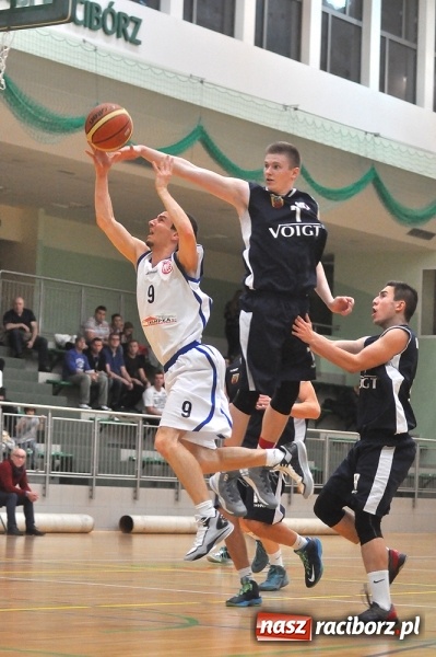 Zdjęcie w galerii na portalu naszraciborz.pl: Pierwsza wygrana Ofensywy w sezonie wiadomości z regionu