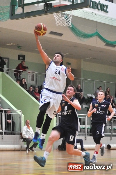 Zdjęcie w galerii na portalu naszraciborz.pl: Pierwsza wygrana Ofensywy w sezonie wiadomości z regionu