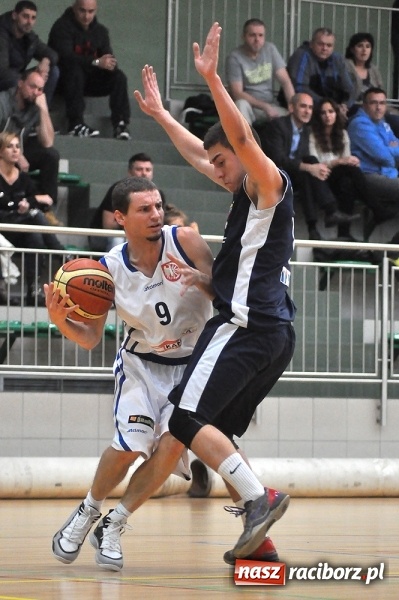 Zdjęcie w galerii na portalu naszraciborz.pl: Pierwsza wygrana Ofensywy w sezonie wiadomości z regionu