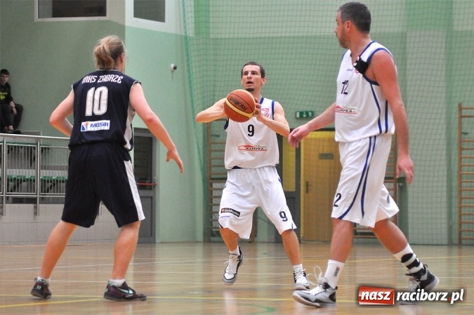 Zdjęcie w galerii na portalu naszraciborz.pl: Pierwsza wygrana Ofensywy w sezonie wiadomości z regionu