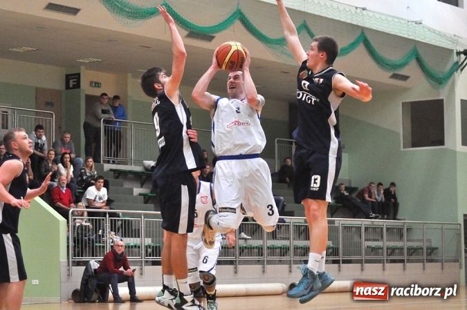 Zdjęcie w galerii na portalu naszraciborz.pl: Pierwsza wygrana Ofensywy w sezonie wiadomości z regionu