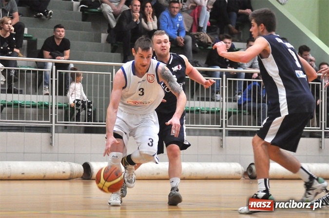 Zdjęcie w galerii na portalu naszraciborz.pl: Pierwsza wygrana Ofensywy w sezonie wiadomości z regionu