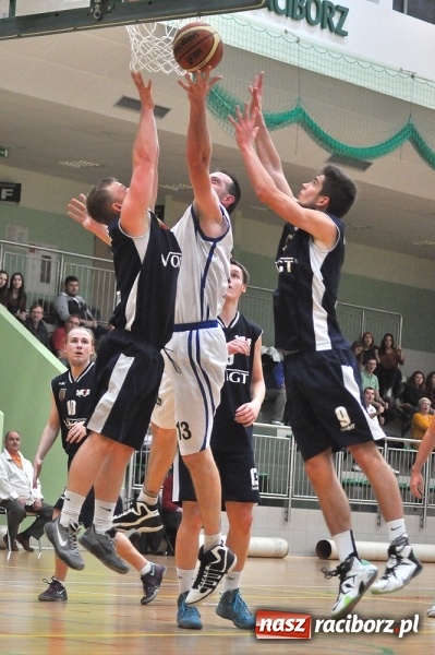 Zdjęcie w galerii na portalu naszraciborz.pl: Pierwsza wygrana Ofensywy w sezonie wiadomości z regionu