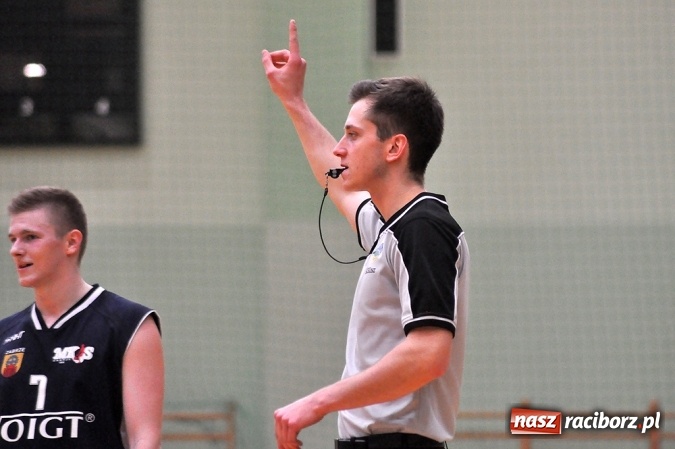 Zdjęcie w galerii na portalu naszraciborz.pl: Pierwsza wygrana Ofensywy w sezonie wiadomości z regionu