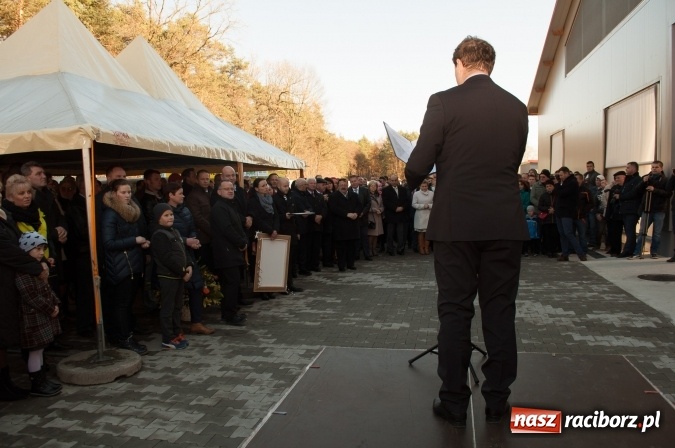 Zdjęcie w galerii na portalu naszraciborz.pl: Nowa obora na urodziny - w Budziskach otwarto najnowocześniejszą oborę na Śląsku wiadomości z regionu
