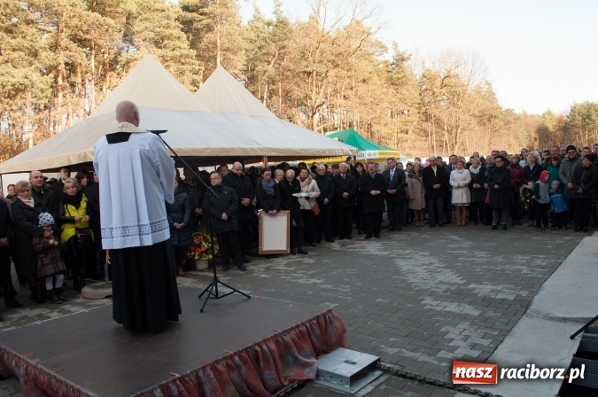 Zdjęcie w galerii na portalu naszraciborz.pl: Nowa obora na urodziny - w Budziskach otwarto najnowocześniejszą oborę na Śląsku wiadomości z regionu