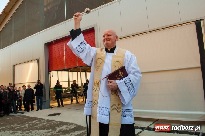 Zdjęcie w galerii na portalu naszraciborz.pl: Nowa obora na urodziny - w Budziskach otwarto najnowocześniejszą oborę na Śląsku wiadomości z regionu