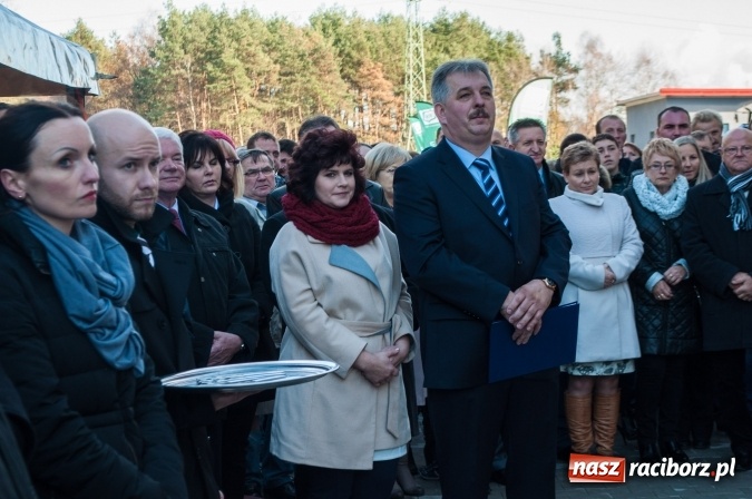 Zdjęcie w galerii na portalu naszraciborz.pl: Nowa obora na urodziny - w Budziskach otwarto najnowocześniejszą oborę na Śląsku wiadomości z regionu