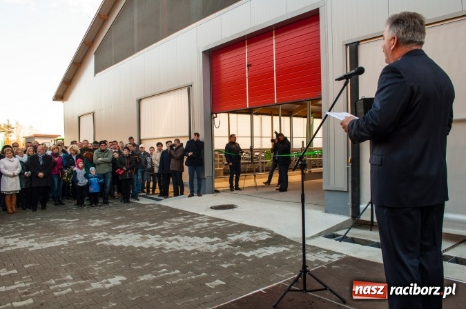 Zdjęcie w galerii na portalu naszraciborz.pl: Nowa obora na urodziny - w Budziskach otwarto najnowocześniejszą oborę na Śląsku wiadomości z regionu