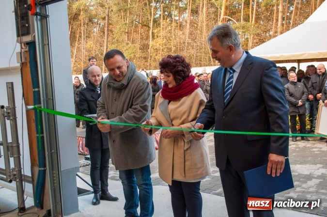 Zdjęcie w galerii na portalu naszraciborz.pl: Nowa obora na urodziny - w Budziskach otwarto najnowocześniejszą oborę na Śląsku wiadomości z regionu
