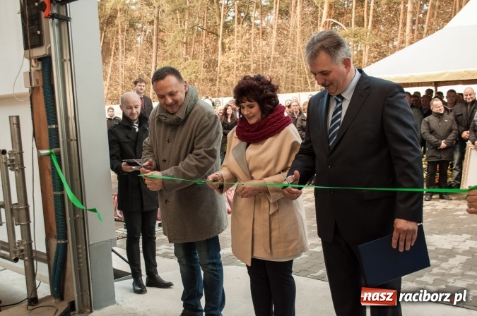 Zdjęcie w galerii na portalu naszraciborz.pl: Nowa obora na urodziny - w Budziskach otwarto najnowocześniejszą oborę na Śląsku wiadomości z regionu