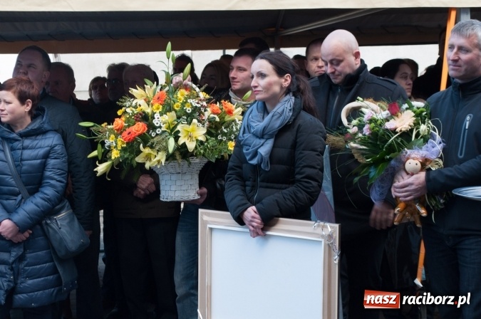 Zdjęcie w galerii na portalu naszraciborz.pl: Nowa obora na urodziny - w Budziskach otwarto najnowocześniejszą oborę na Śląsku wiadomości z regionu