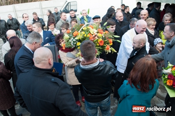 Zdjęcie w galerii na portalu naszraciborz.pl: Nowa obora na urodziny - w Budziskach otwarto najnowocześniejszą oborę na Śląsku wiadomości z regionu