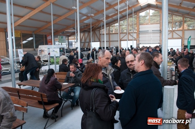 Zdjęcie w galerii na portalu naszraciborz.pl: Nowa obora na urodziny - w Budziskach otwarto najnowocześniejszą oborę na Śląsku wiadomości z regionu