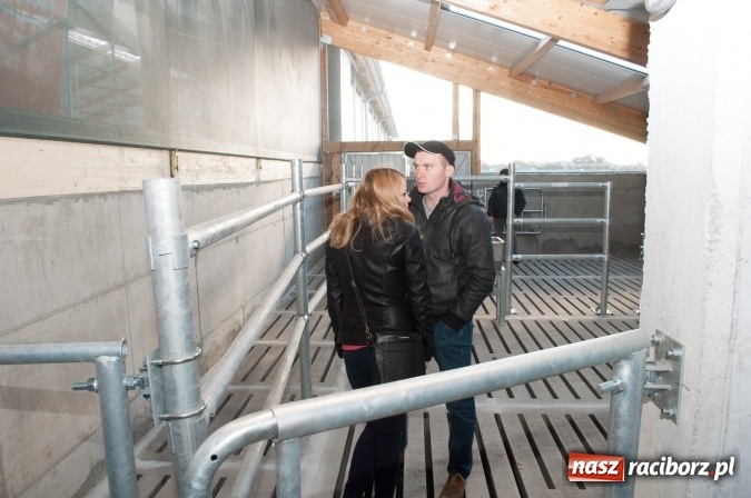 Zdjęcie w galerii na portalu naszraciborz.pl: Nowa obora na urodziny - w Budziskach otwarto najnowocześniejszą oborę na Śląsku wiadomości z regionu