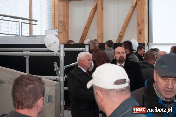 Zdjęcie w galerii na portalu naszraciborz.pl: Nowa obora na urodziny - w Budziskach otwarto najnowocześniejszą oborę na Śląsku wiadomości z regionu